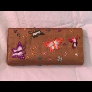COPY - ⚡PRICE REDUCED!⚡️🦋Butterfly/Dragonfly Silk Clutch